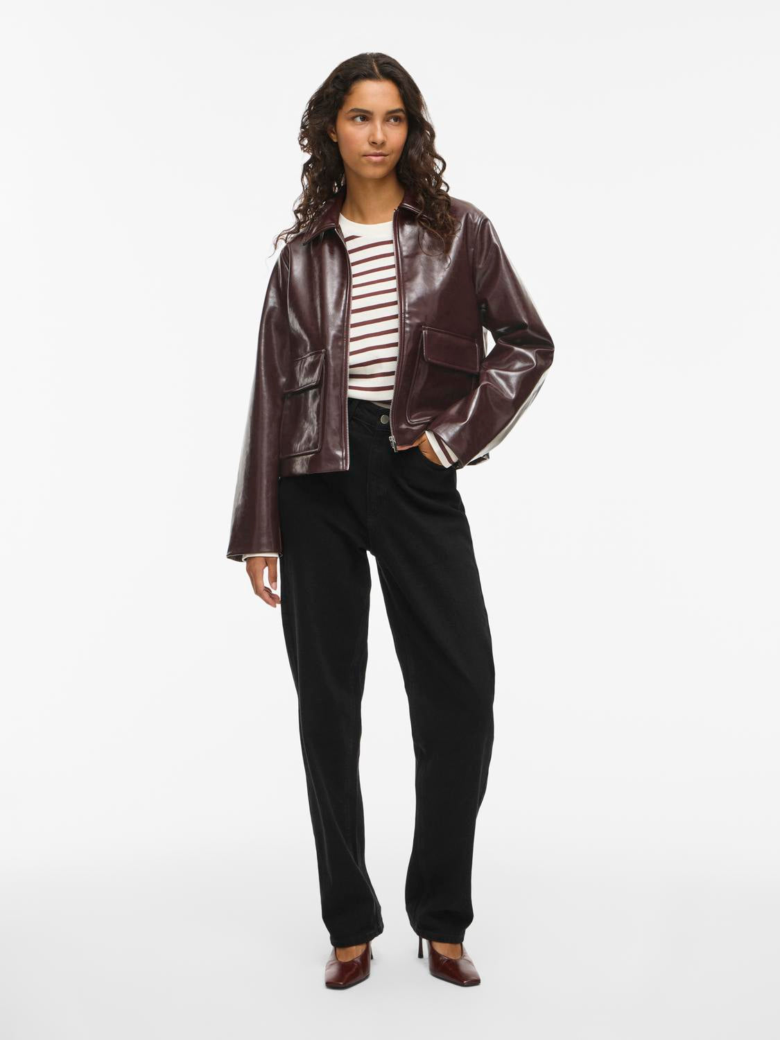 model_shot-front_full